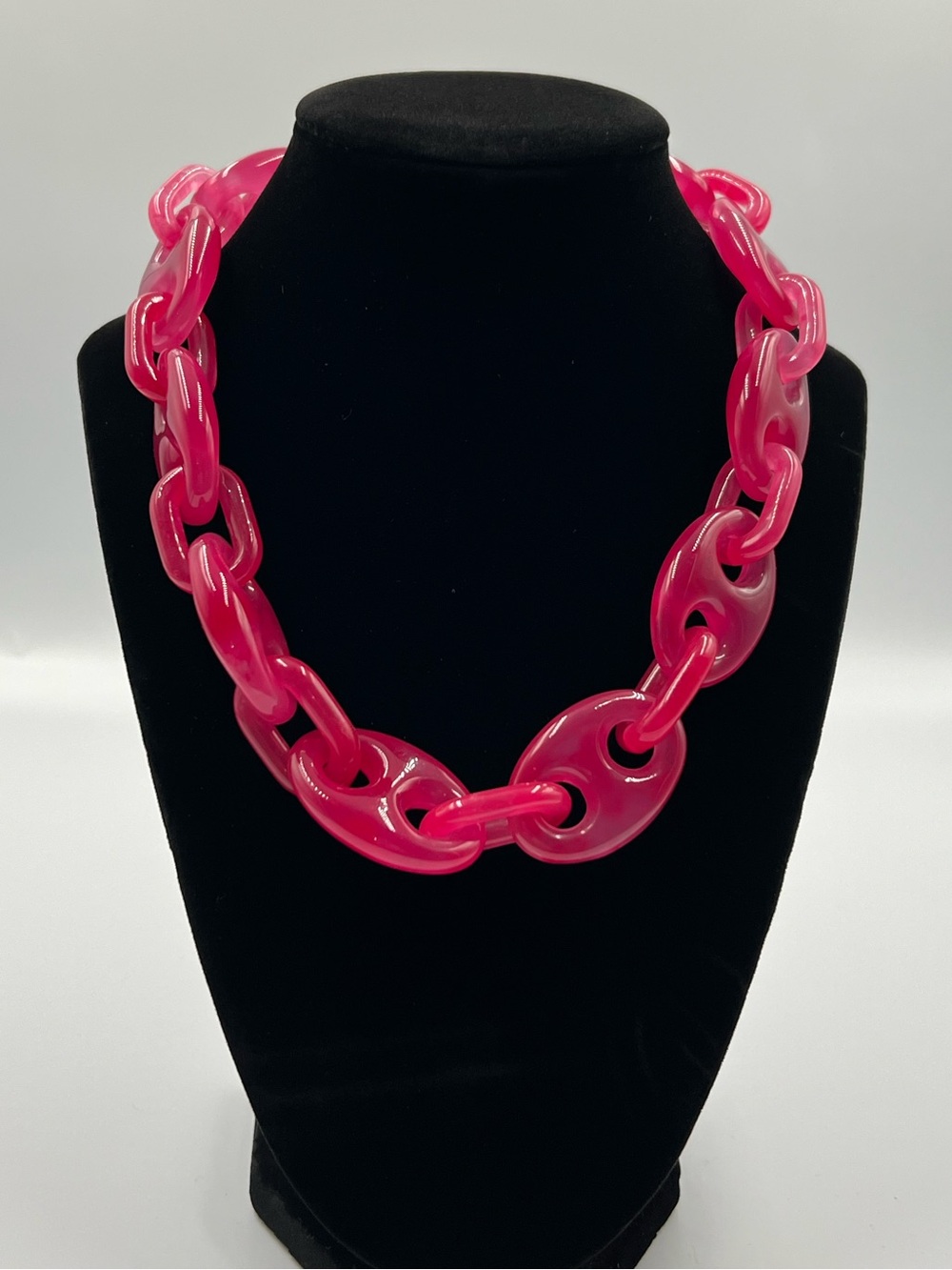 Piper K Hot Pink Resin Chunky Link Statement
Necklace Mariner Style NWT